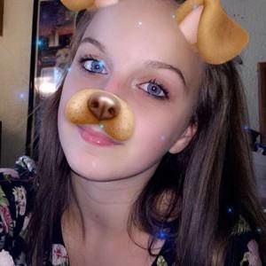 Meet your Posher, Desiree